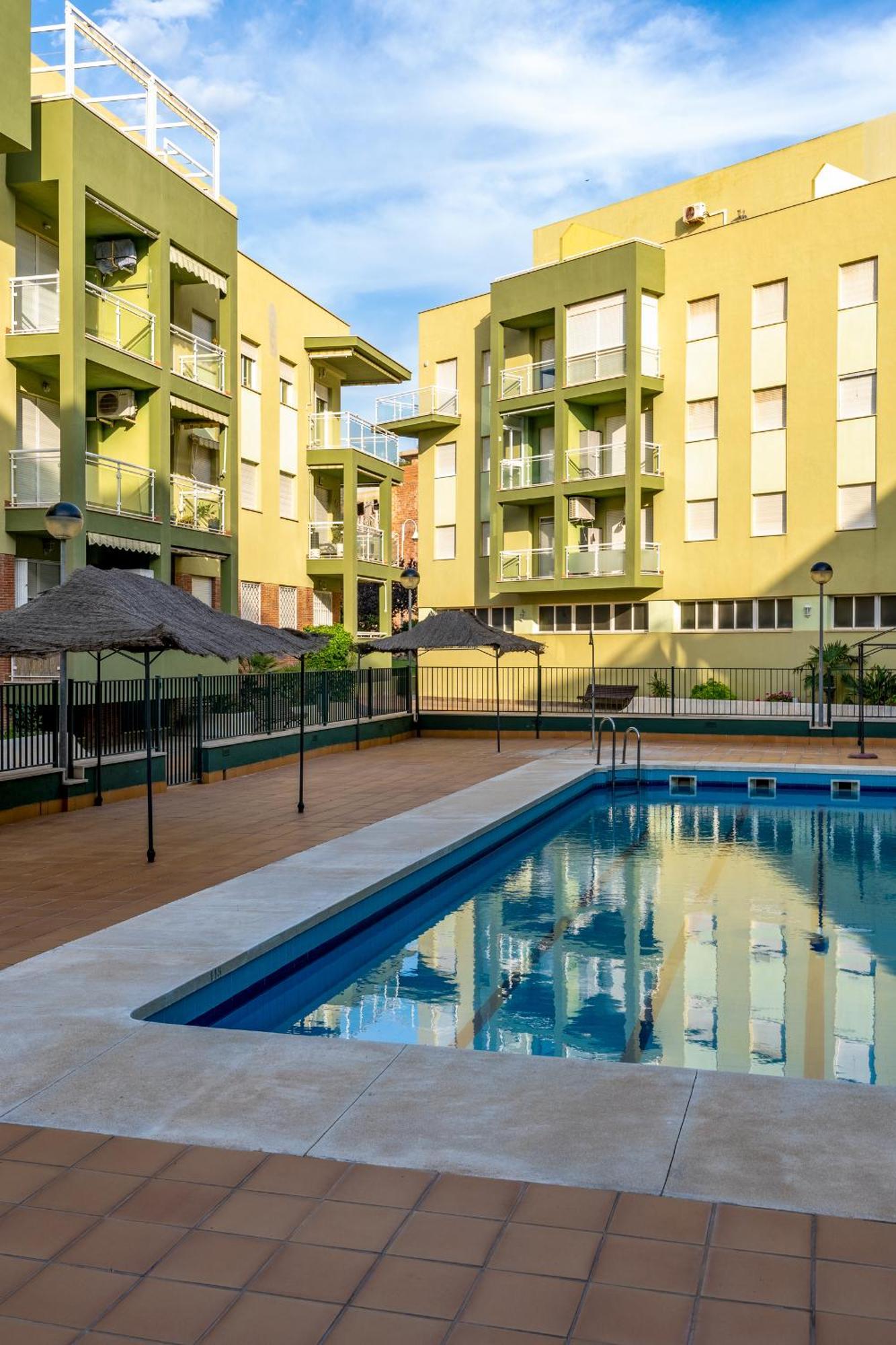 טורנואבה Bonito Apartamento En La Playa Con Piscina מראה חיצוני תמונה